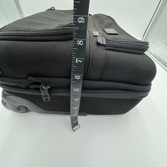 Tumi Alpha 26124DH Rolling Carry On Luggage , Laptop Briefcase Ballistic - Picture 10 of 12